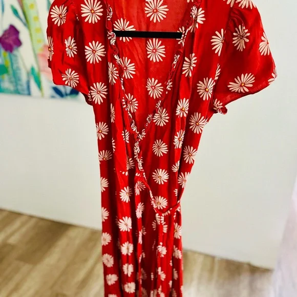 Madewell Ruffle Wrap Midi Dress in Daisy Daydream, Big Daisy Etruscan Clay - Picture 4 of 8